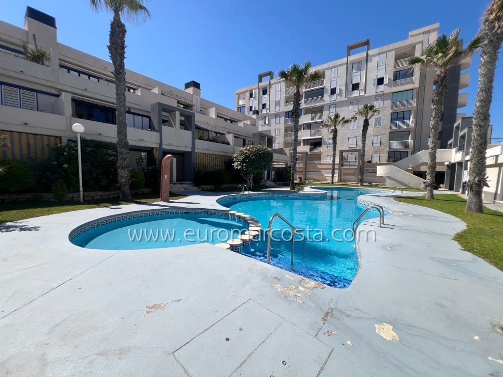 1 Zimmer Apartment zu verkaufen in La Mata mit Pool - 190.000 € (Ref: 9025526)