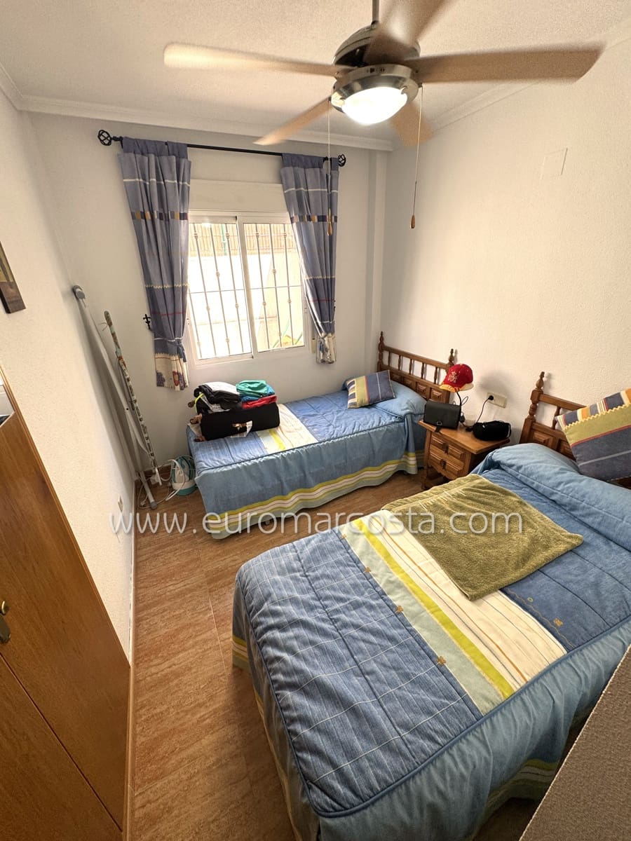 3 Zimmer Reihenhaus zu verkaufen in Guardamar del Segura mit Pool Garage - 223.490 € (Ref: 9057087)