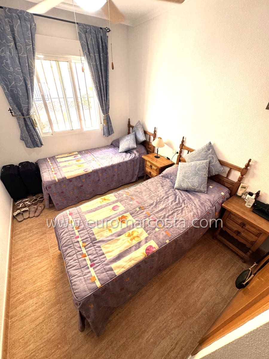 3 Zimmer Reihenhaus zu verkaufen in Guardamar del Segura mit Pool Garage - 223.490 € (Ref: 9057087)