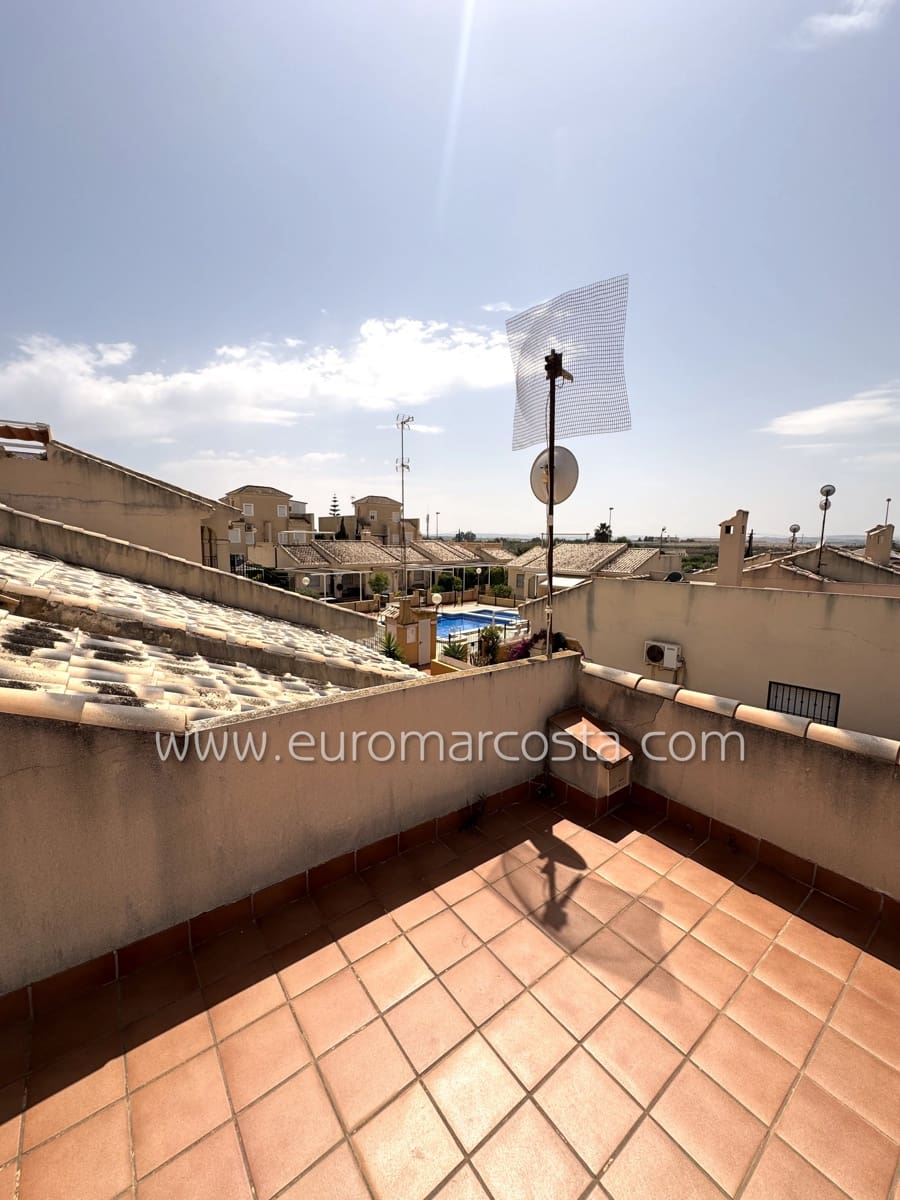 3 Zimmer Reihenhaus zu verkaufen in Guardamar del Segura mit Pool Garage - 223.490 € (Ref: 9057087)