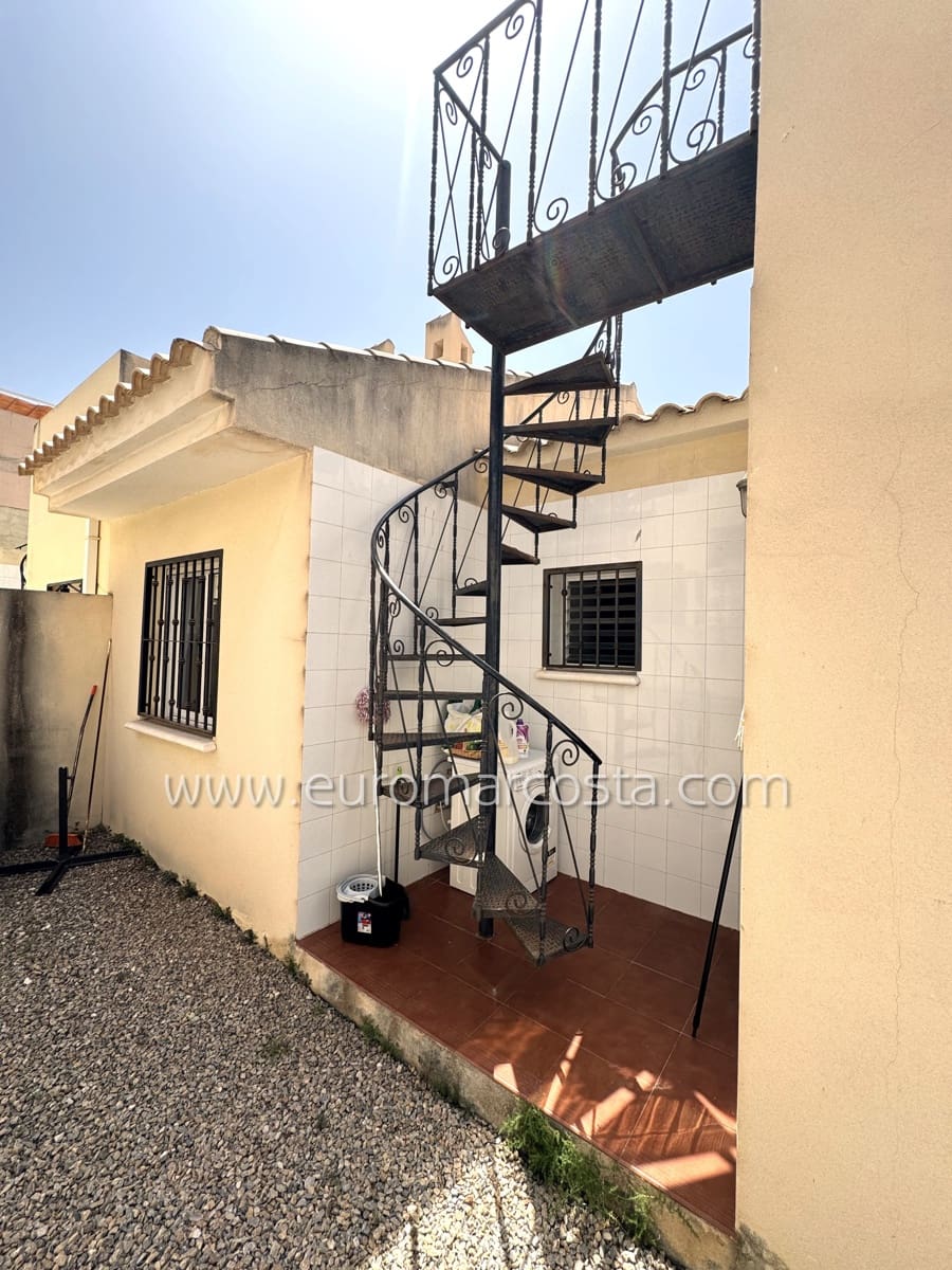 3 Zimmer Reihenhaus zu verkaufen in Guardamar del Segura mit Pool Garage - 223.490 € (Ref: 9057087)