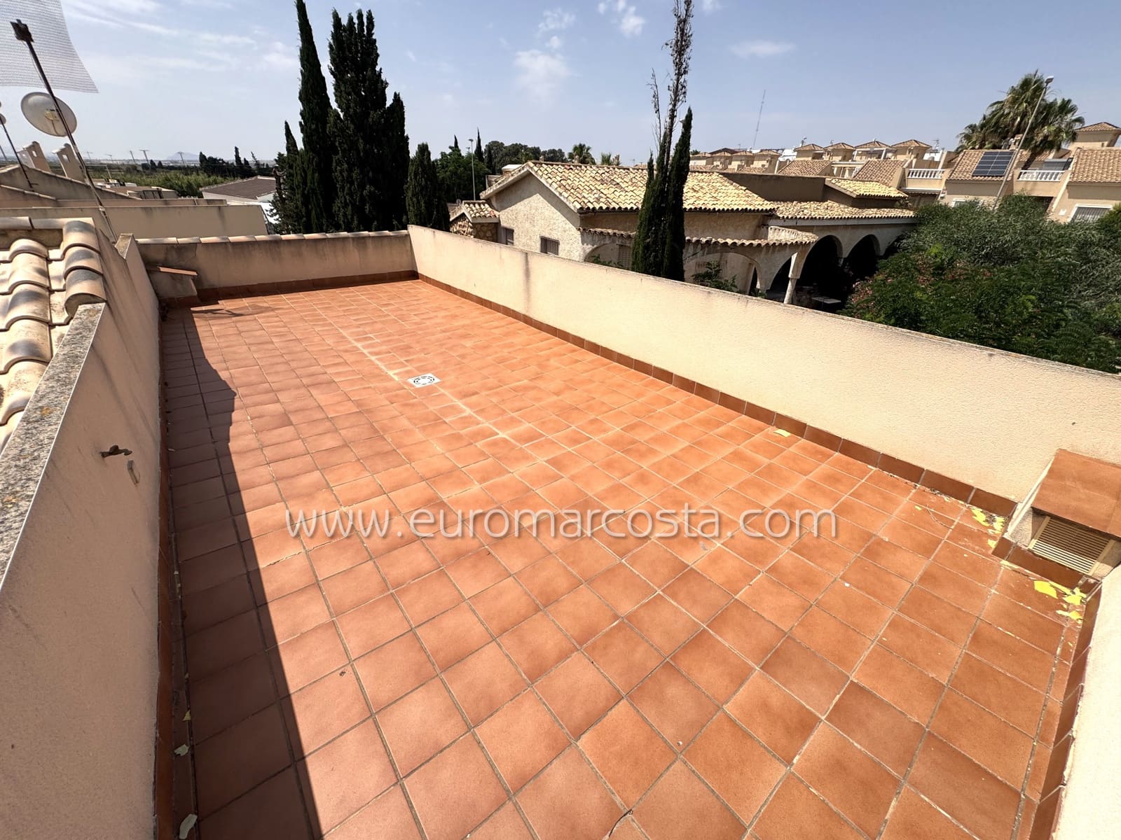 3 Zimmer Reihenhaus zu verkaufen in Guardamar del Segura mit Pool Garage - 223.490 € (Ref: 9057087)