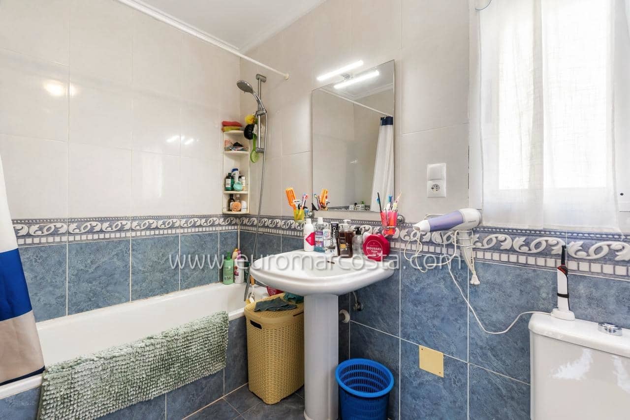 3 soverom Rekkehus til salgs i Orihuela Costa med svømmebasseng - € 295 000 (Ref: 9072571)