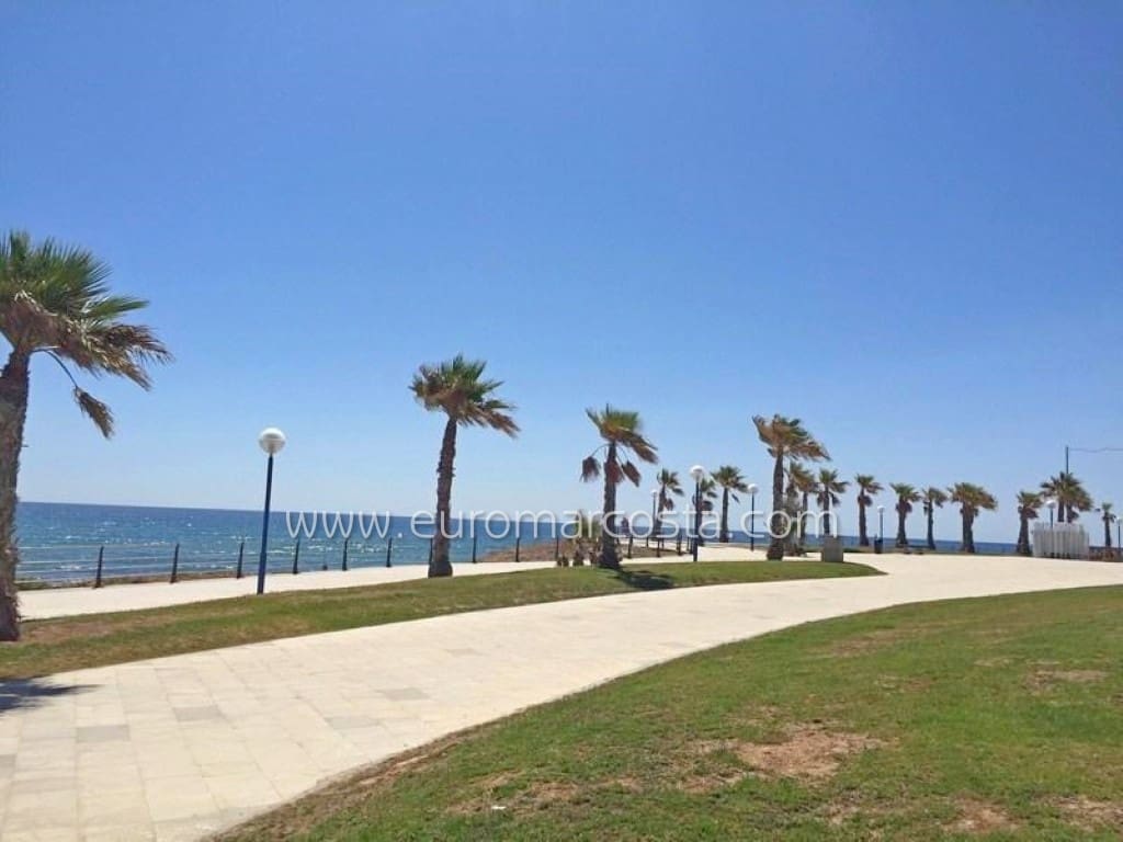 3 soverom Rekkehus til salgs i Orihuela Costa med svømmebasseng - € 295 000 (Ref: 9072571)