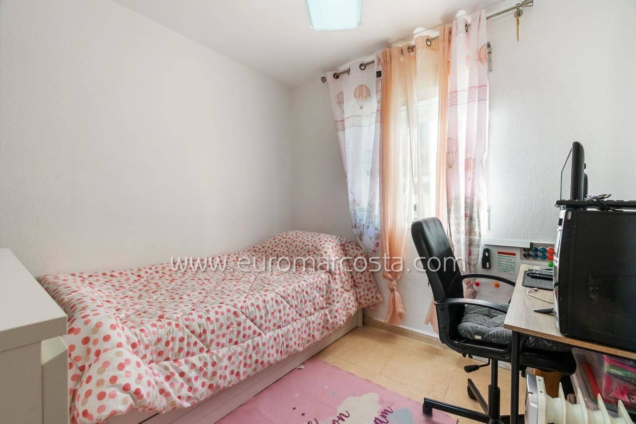 3 soverom Rekkehus til salgs i Orihuela Costa med svømmebasseng - € 295 000 (Ref: 9072571)