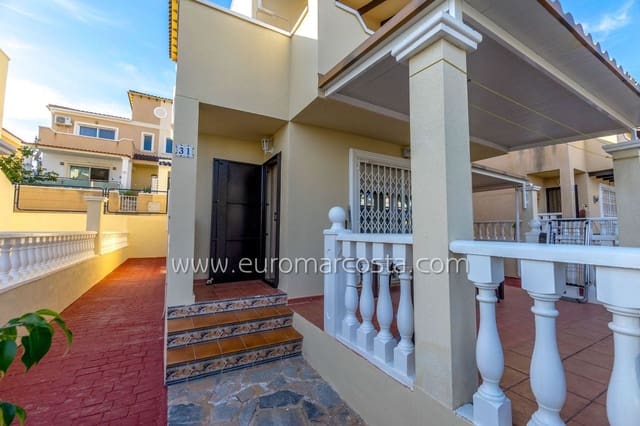 3 makuuhuone Rivitalo myytävänä paikassa Orihuela Costa, Orihuela mukana uima-altaan - 295 000 € (Ref: 9072571)