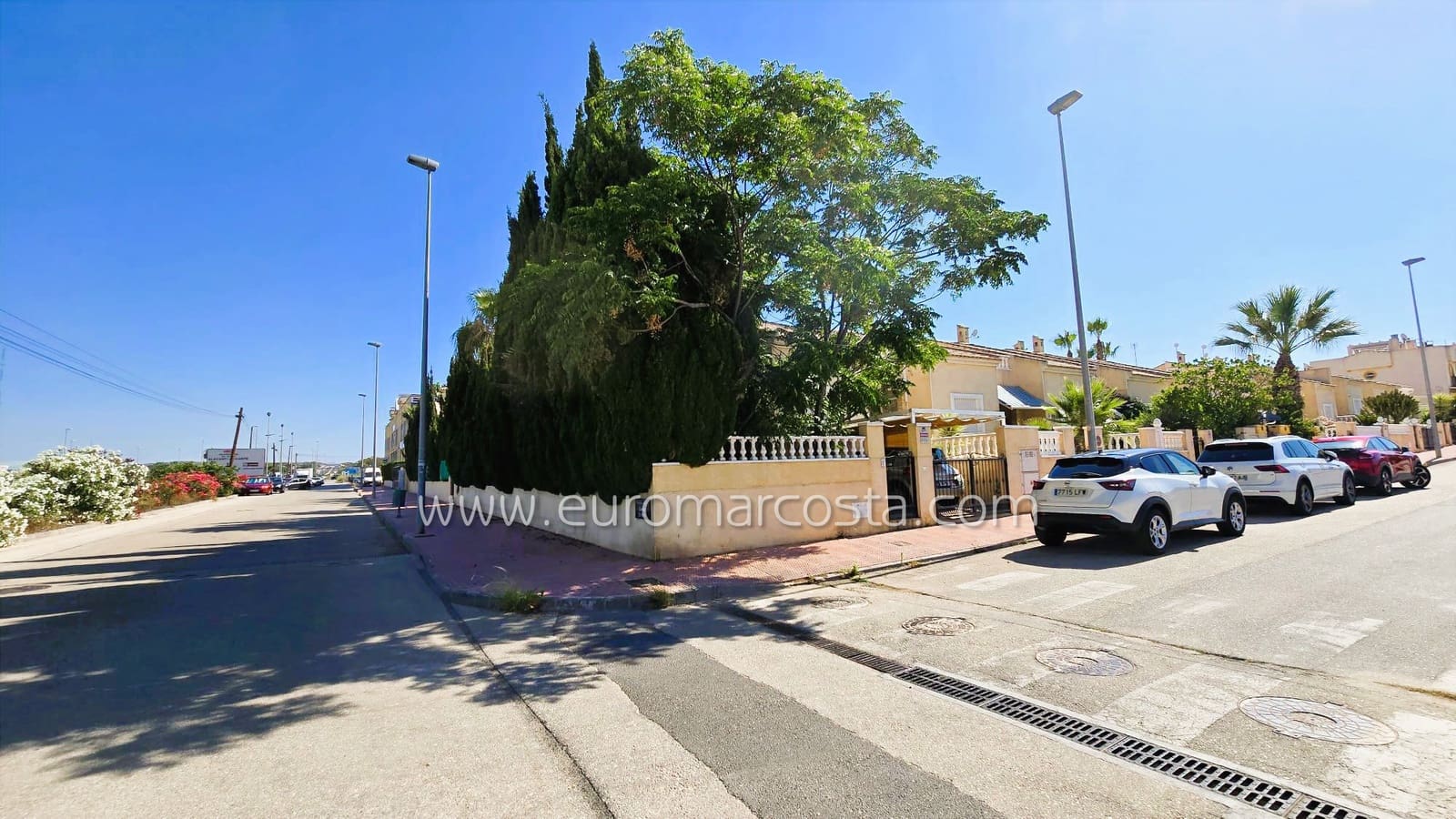 3 sovrum Villa till salu i Guardamar del Segura med pool garage - 220 000 € (Ref: 9111464)