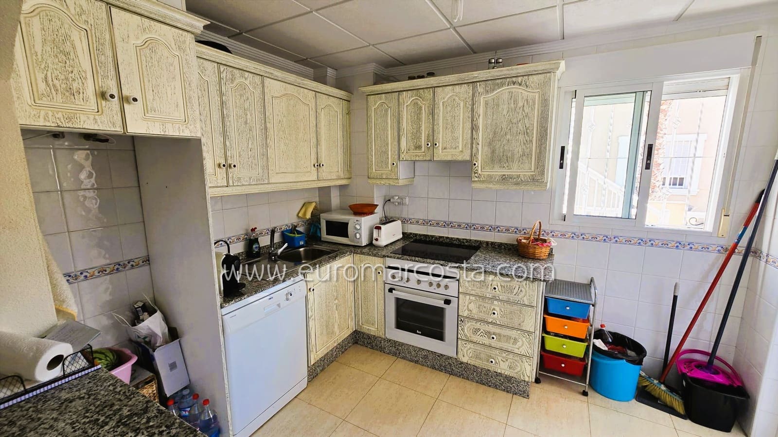 3 sovrum Villa till salu i Guardamar del Segura med pool garage - 220 000 € (Ref: 9111464)