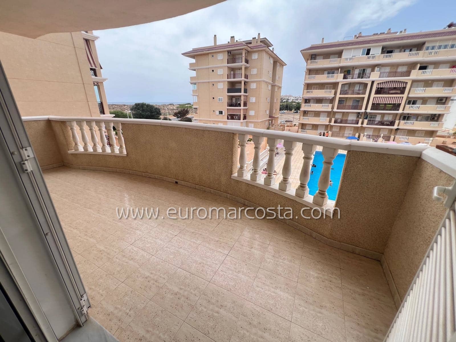 2 sypialnia Apartament na sprzedaż w La Mata z basenem - 210 000 € (Ref: 9131707)