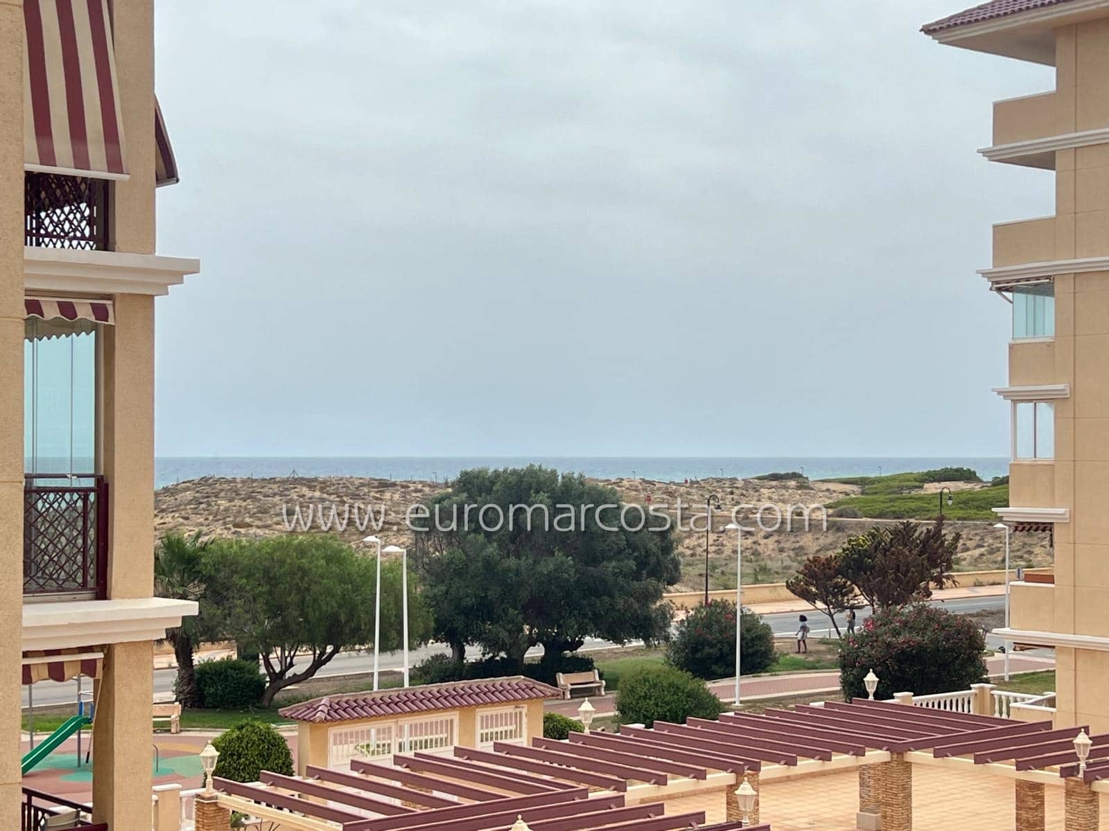 2 sypialnia Apartament na sprzedaż w La Mata z basenem - 210 000 € (Ref: 9131707)
