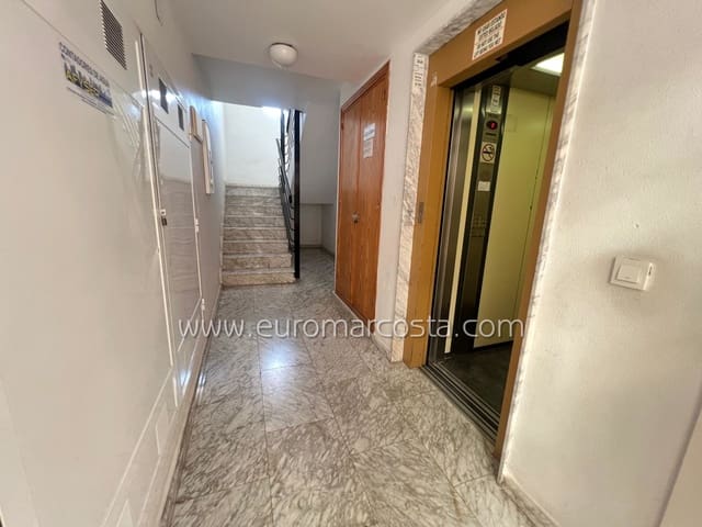 2 Zimmer Apartment zu verkaufen in Torrevieja mit Pool Garage - 135.000 € (Ref: 9153458)