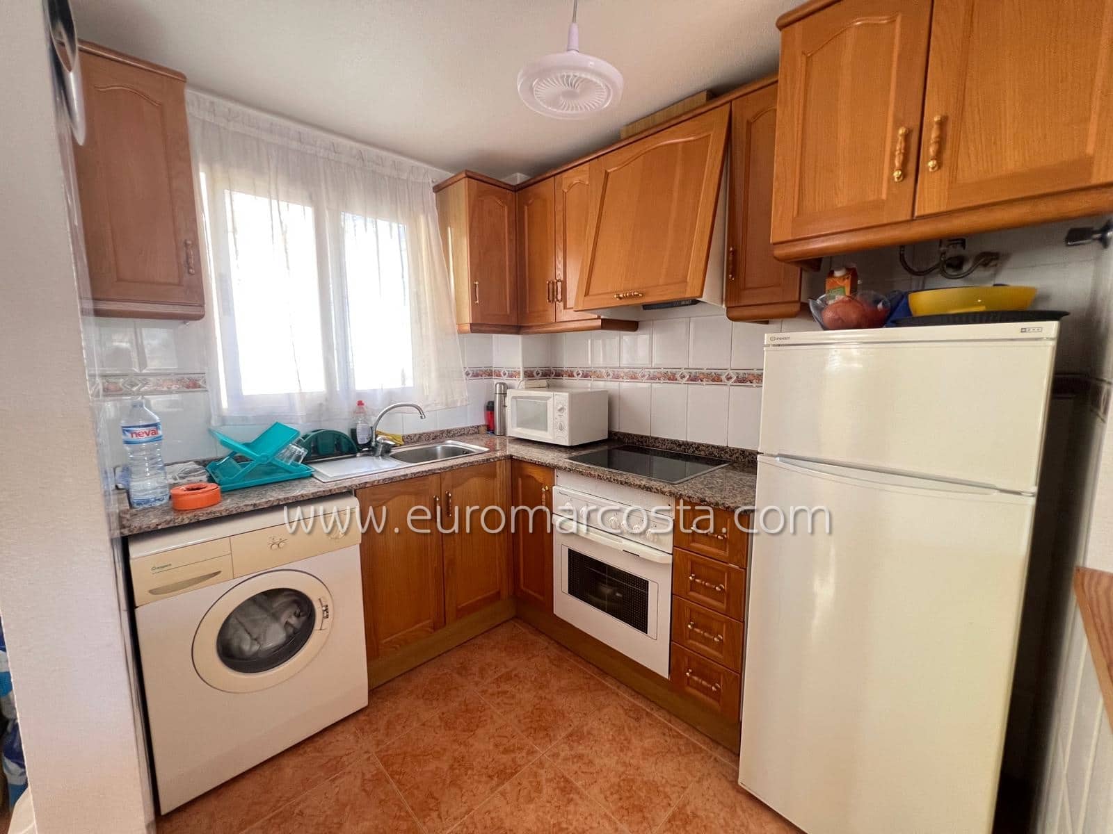 2 Zimmer Apartment zu verkaufen in Torrevieja mit Pool Garage - 135.000 € (Ref: 9153458)