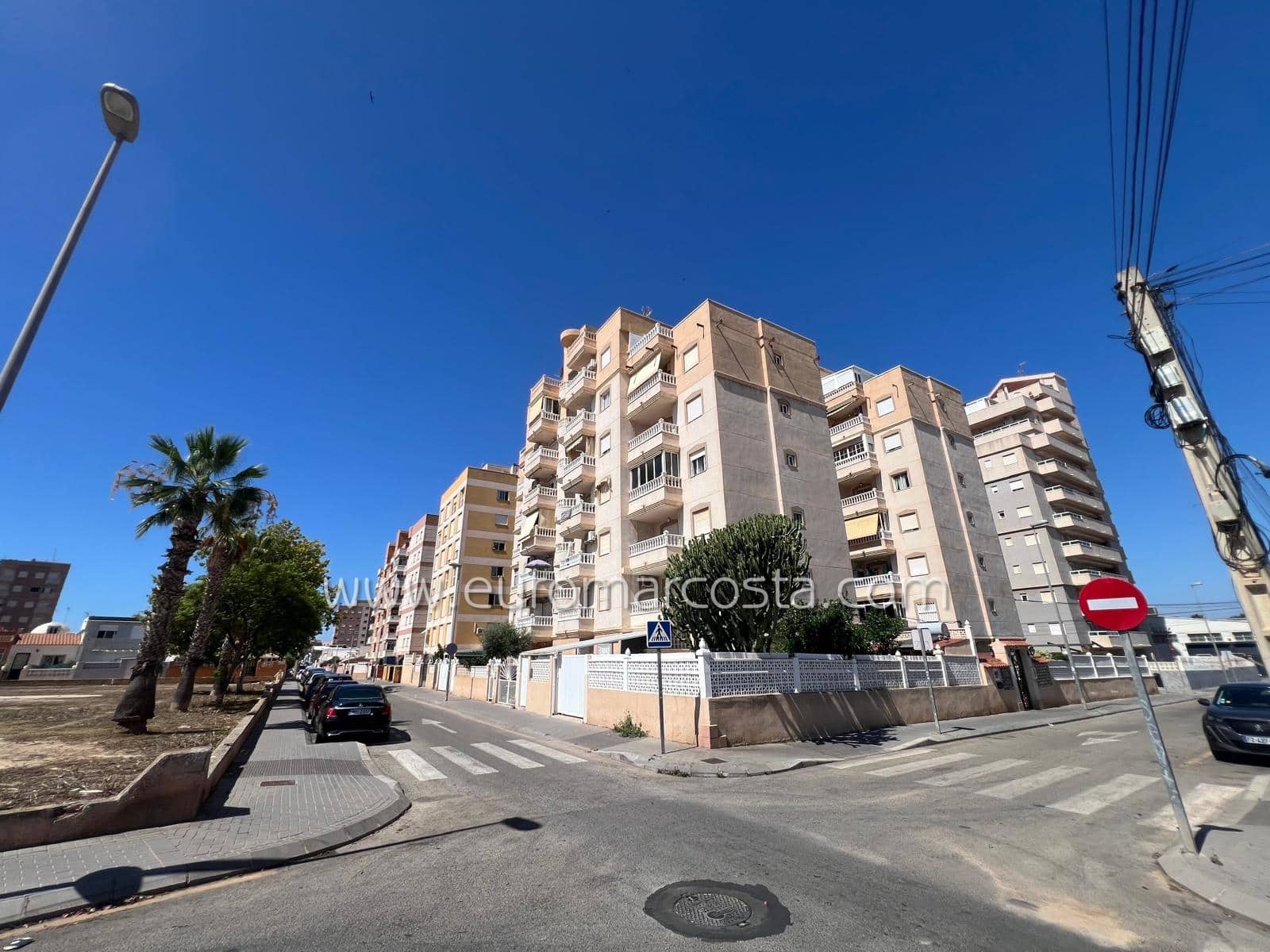 2 Zimmer Apartment zu verkaufen in Torrevieja mit Pool Garage - 135.000 € (Ref: 9153458)