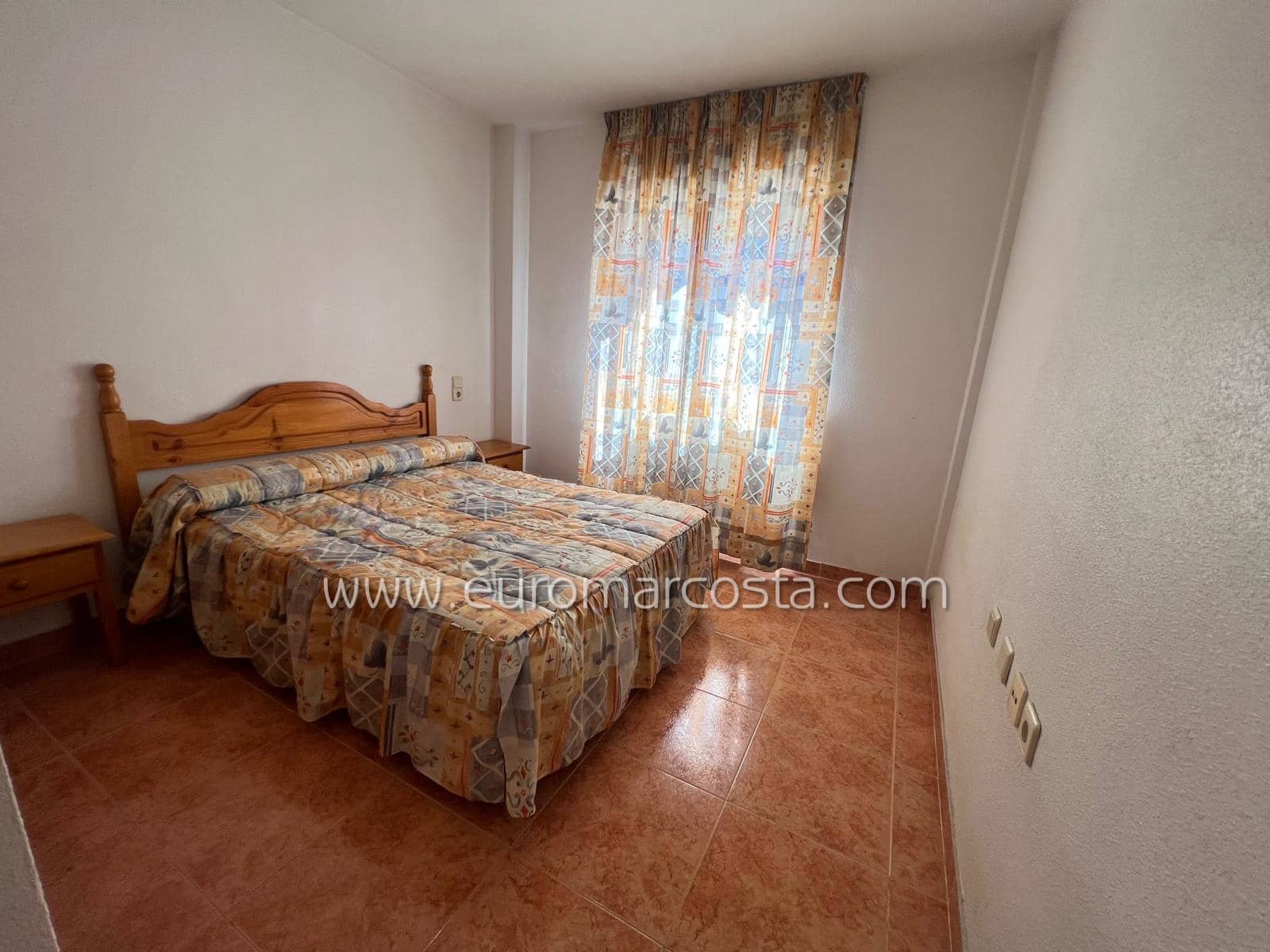 2 Zimmer Apartment zu verkaufen in Torrevieja mit Pool Garage - 135.000 € (Ref: 9153458)