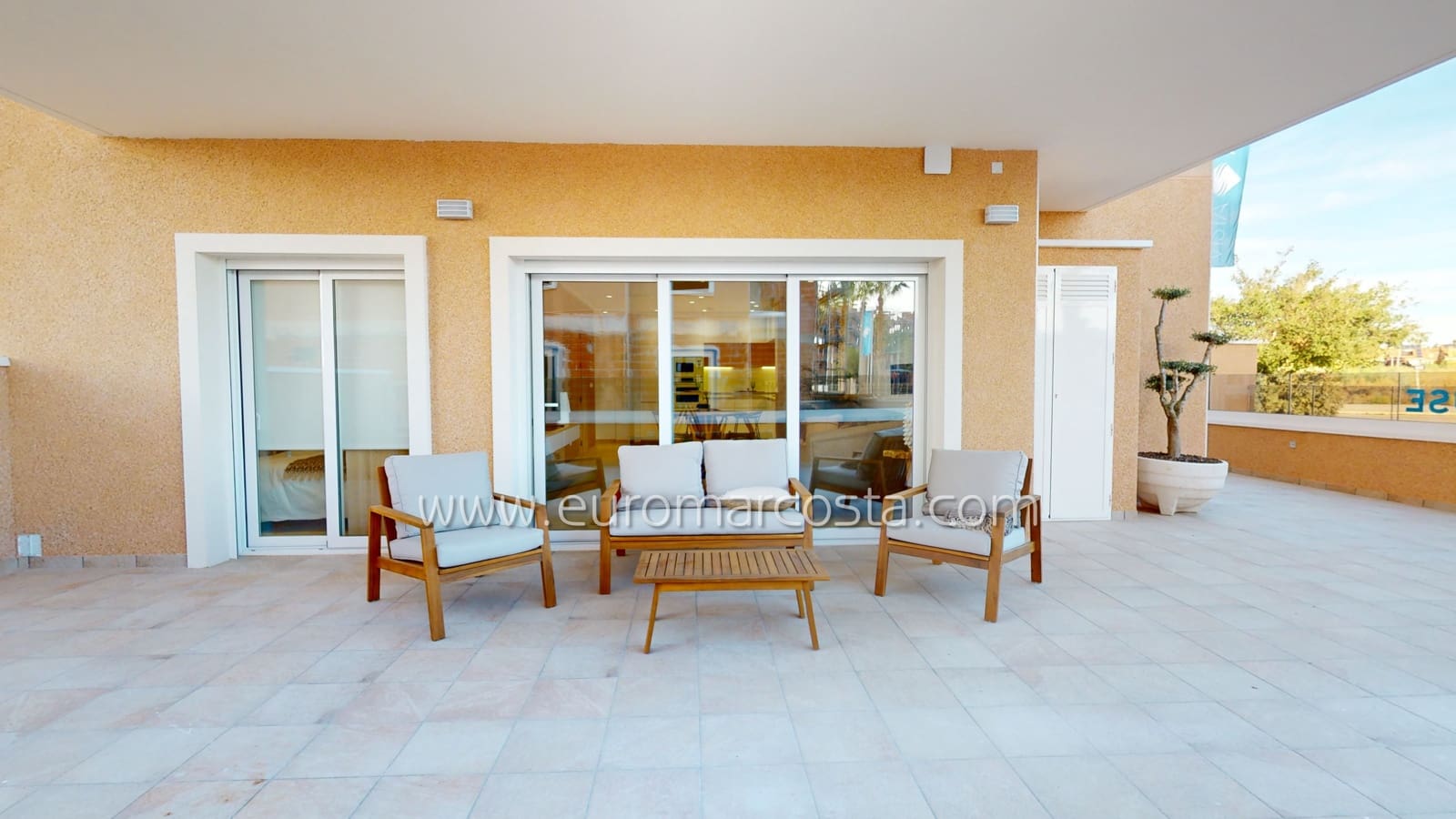 Apartamento de 3 habitaciones en Guardamar del Segura en venta con piscina garaje - 269.900 € (Ref: 9161556)