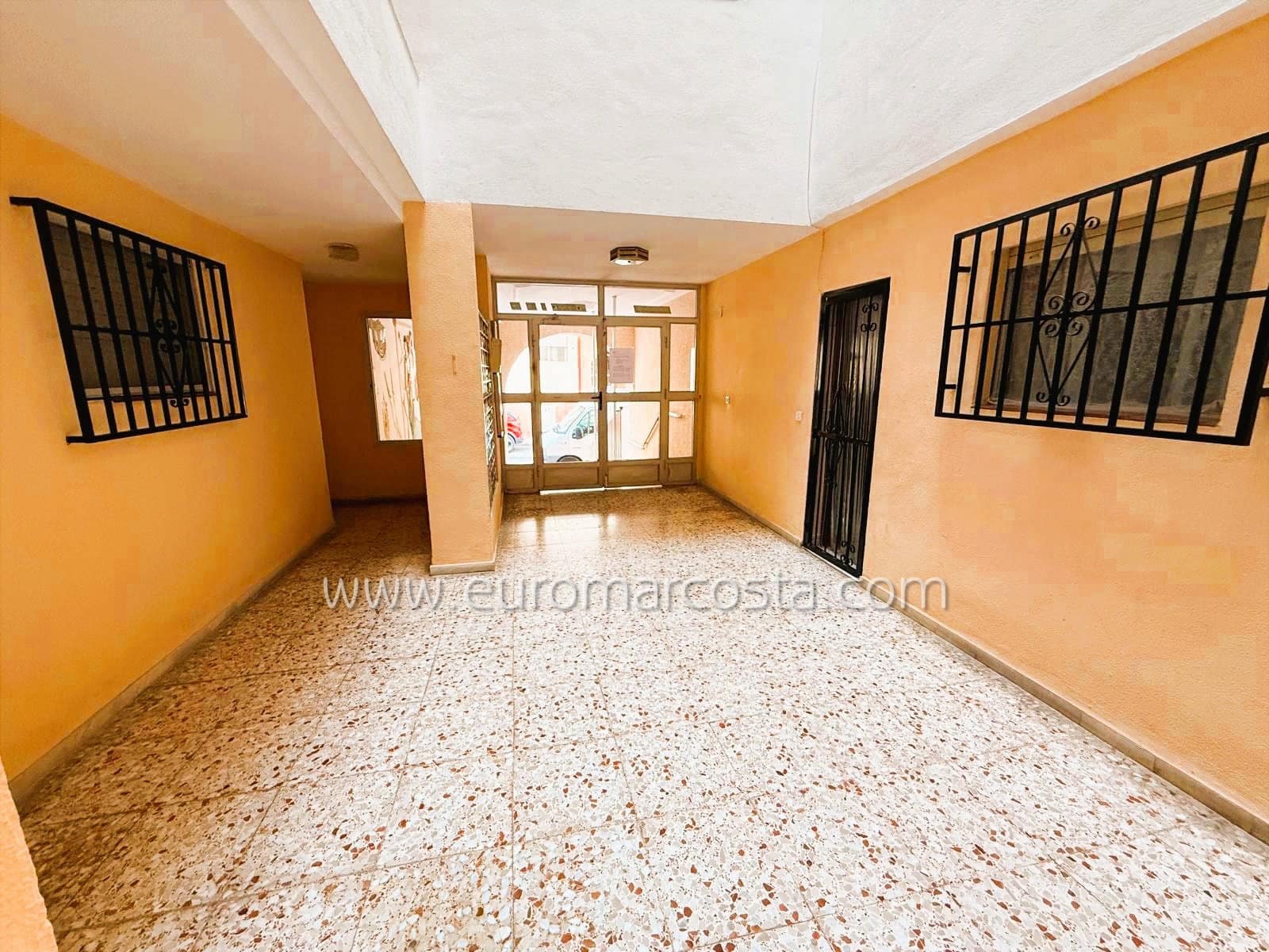 1 bedroom Apartment for sale in Guardamar del Segura - € 105,000 (Ref: 9172312)
