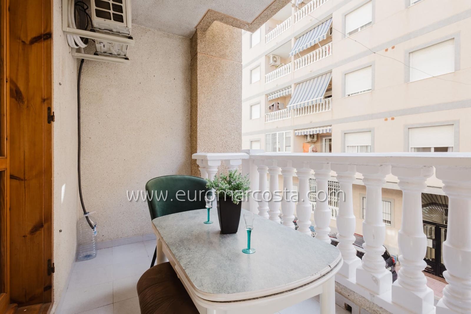 2 makuuhuone Huoneisto myytävänä paikassa Torrevieja - 119 990 € (Ref: 9175682)