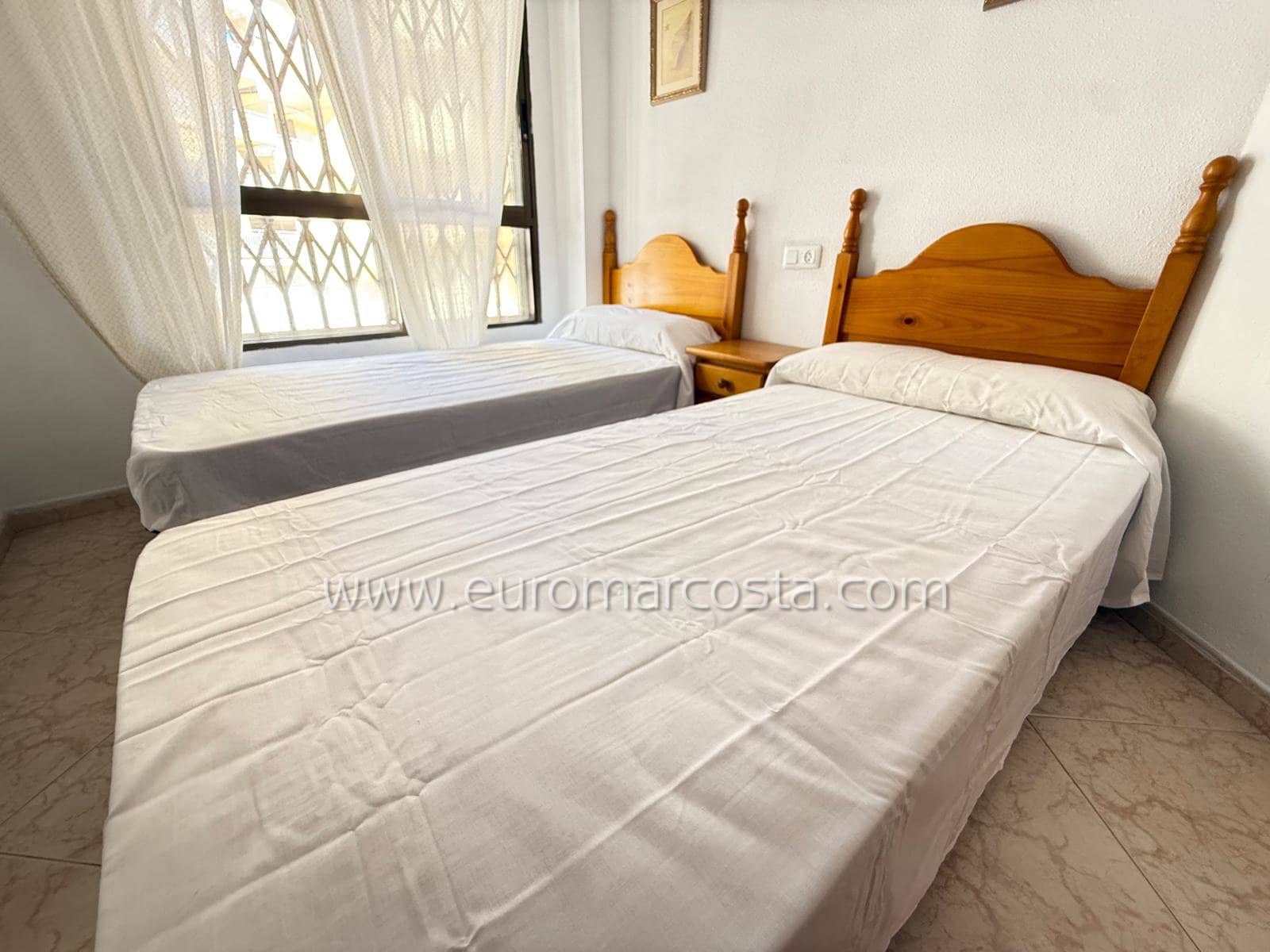 2 bedroom Apartment for sale in Guardamar del Segura - € 162,900 (Ref: 9193365)