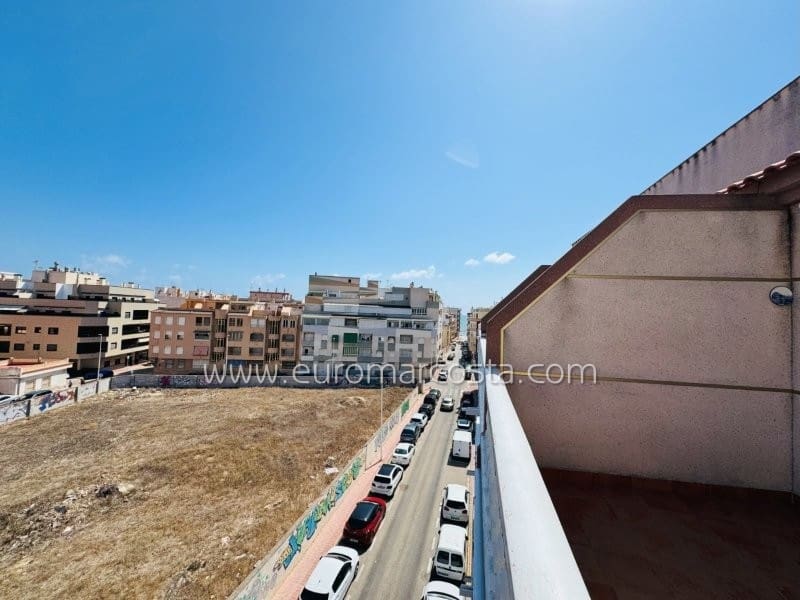 2 soveværelse Penthouse til salg i La Mata med garage - € 189.000 (Ref: 9237744)