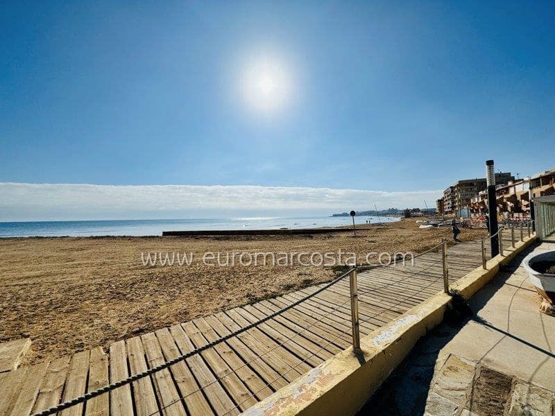 2 soveværelse Penthouse til salg i La Mata med garage - € 189.000 (Ref: 9237744)