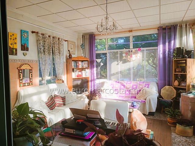 1 makuuhuone Maalaistalo myytävänä paikassa Daimes, Elche / Elx mukana uima-altaan 
autotalli - 199 500 € (Ref: 9247886)