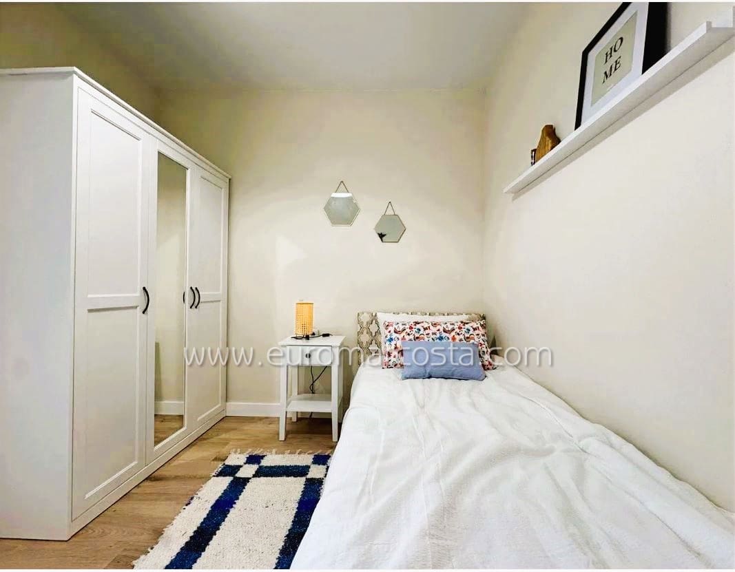 2 slaapkamer Rijtjeshuis te koop in Torrevieja - € 134.900 (Ref: 9278709)