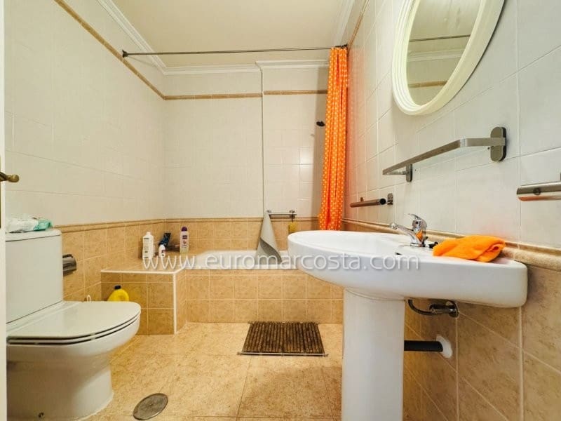 3 sovrum Radhus till salu i Torrevieja med pool - 189 000 € (Ref: 9306764)