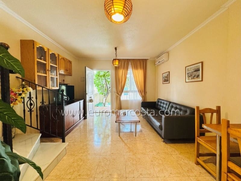 3 sovrum Radhus till salu i Torrevieja med pool - 189 000 € (Ref: 9306764)