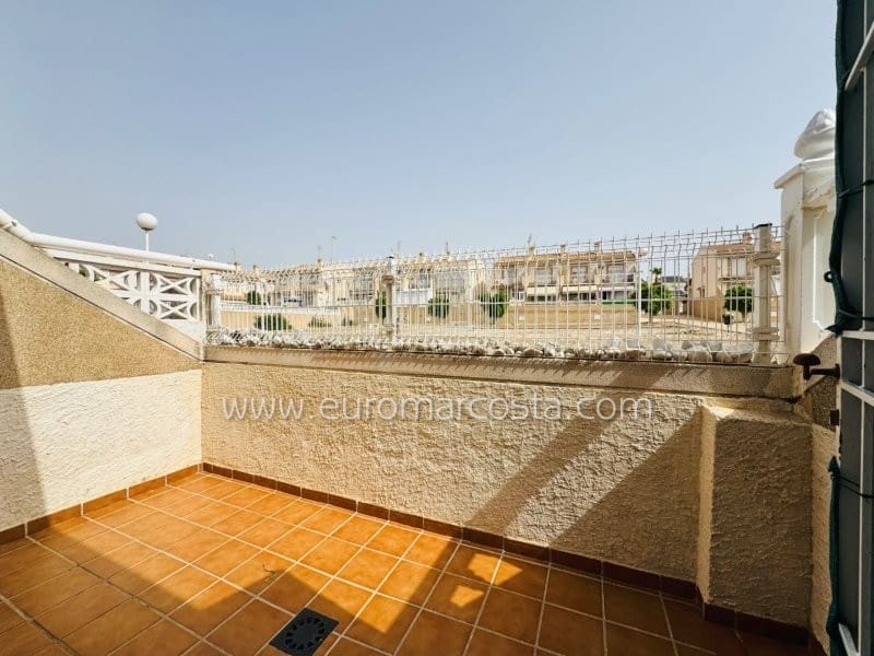 3 sovrum Radhus till salu i Torrevieja med pool - 189 000 € (Ref: 9306764)