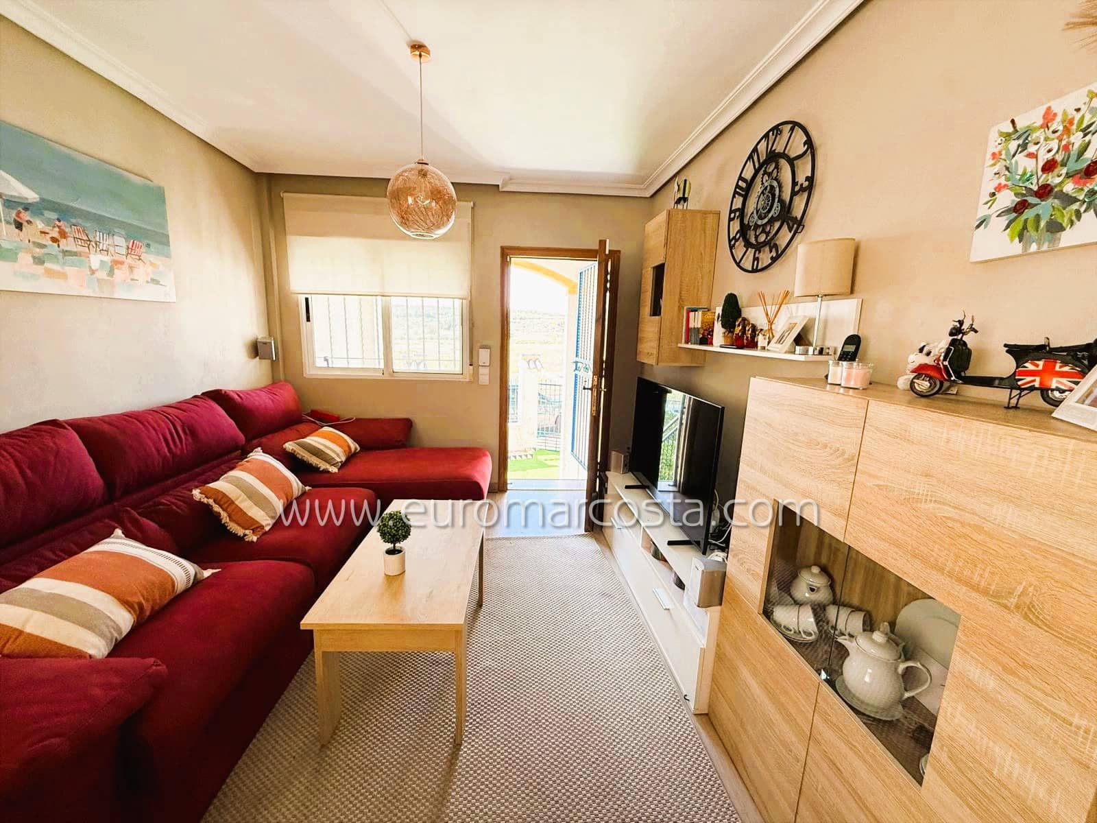 2 soveværelse Rækkehus til salg i Guardamar del Segura med swimmingpool garage - € 170.000 (Ref: 9309029)