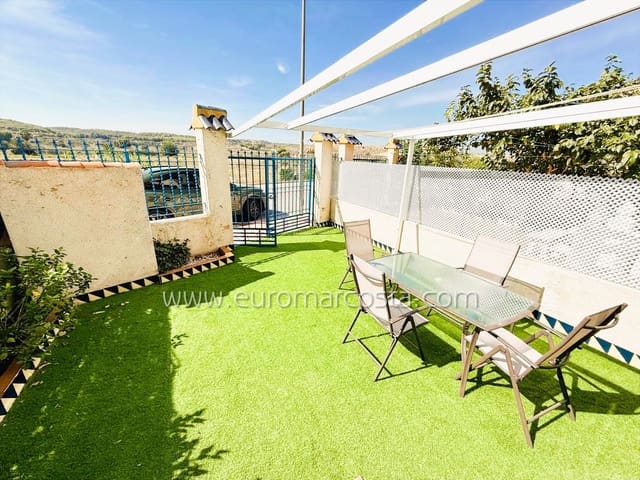 2 Zimmer Reihenhaus zu verkaufen in Guardamar del Segura mit Pool Garage - 170.000 € (Ref: 9309029)
