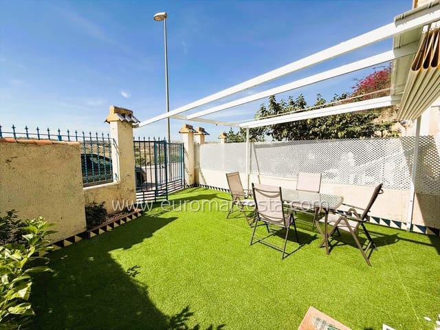 2 Zimmer Reihenhaus zu verkaufen in Guardamar del Segura mit Pool Garage - 170.000 € (Ref: 9309029)