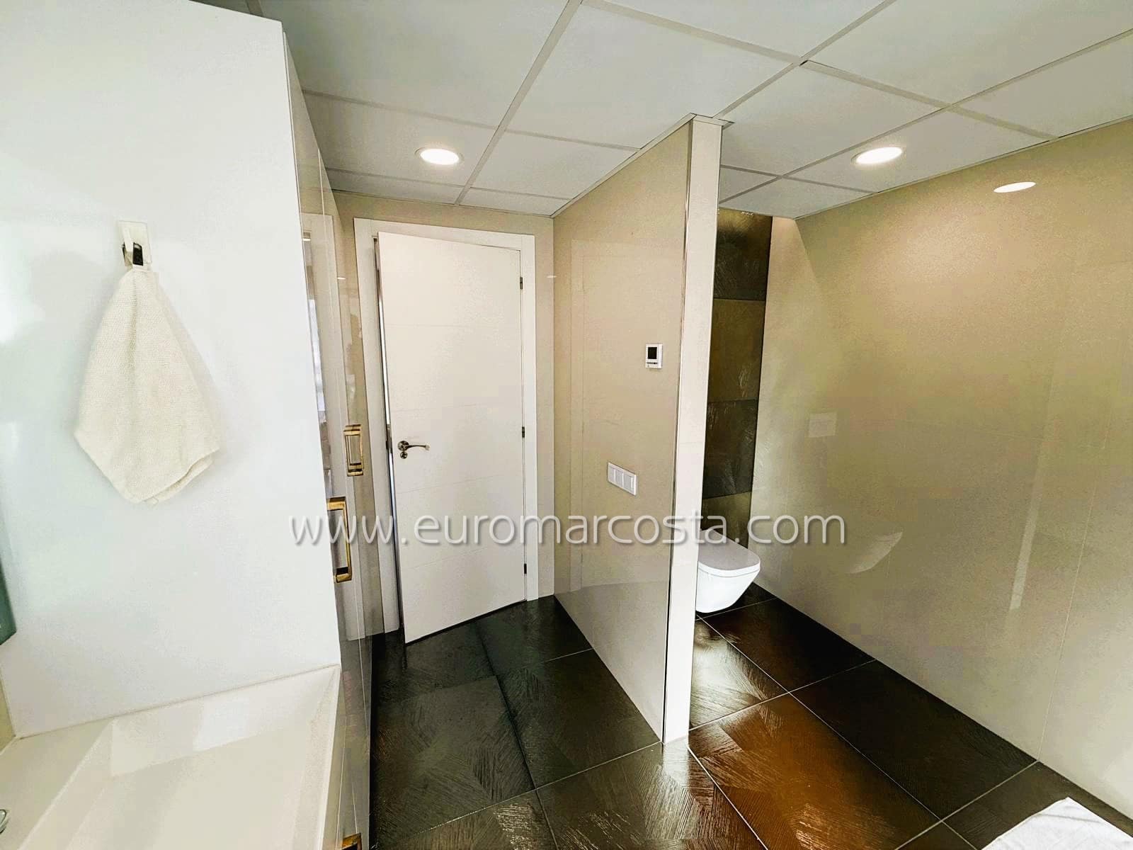 3 soveværelse Villa til salg i Orihuela med swimmingpool garage - € 449.000 (Ref: 9325462)