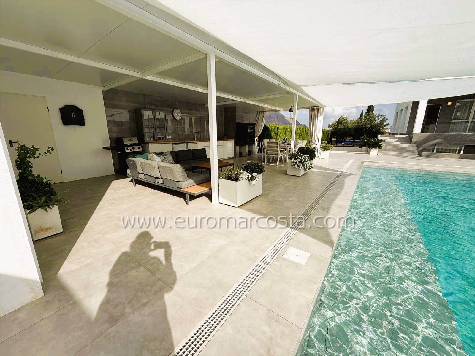 3 soveværelse Villa til salg i Orihuela med swimmingpool garage - € 449.000 (Ref: 9325462)