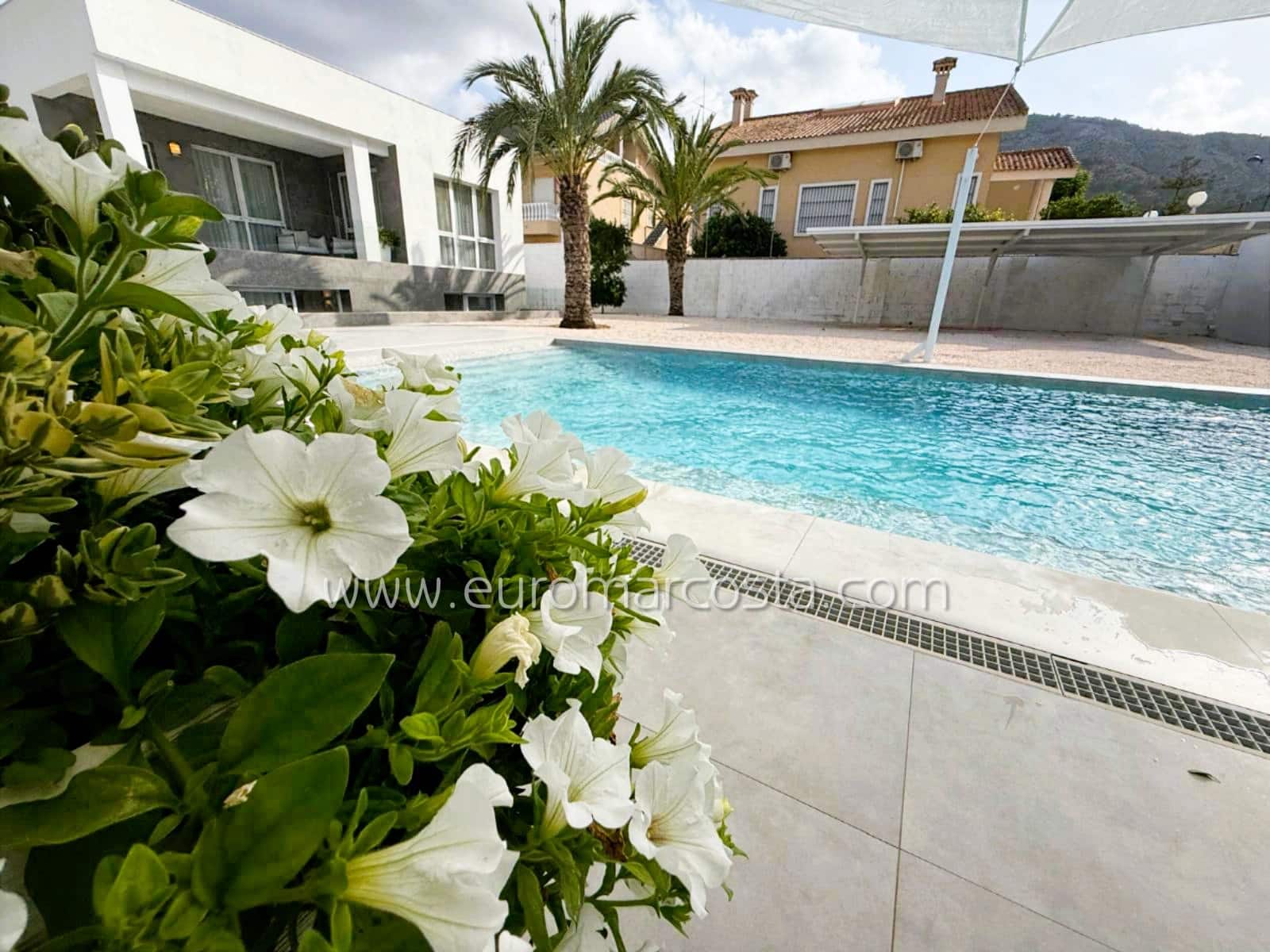 3 soveværelse Villa til salg i Orihuela med swimmingpool garage - € 449.000 (Ref: 9325462)