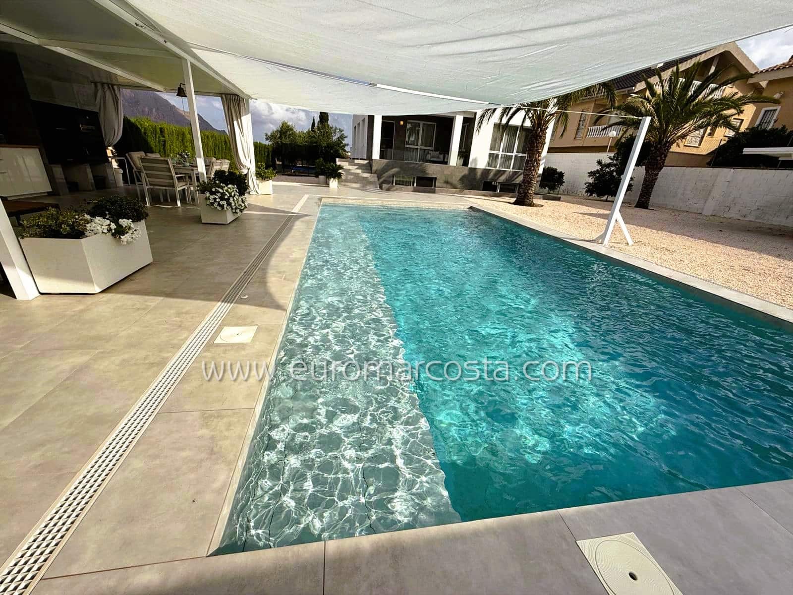 3 soveværelse Villa til salg i Orihuela med swimmingpool garage - € 449.000 (Ref: 9325462)