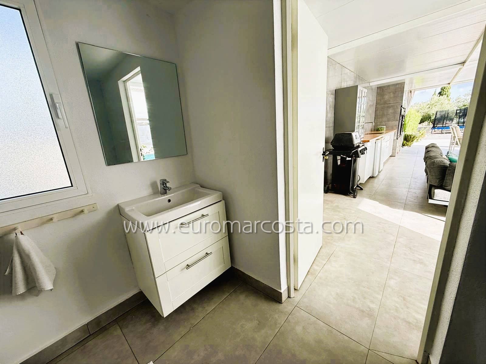 3 bedroom Villa for sale in Orihuela with pool garage - € 449,000 (Ref: 9325462)
