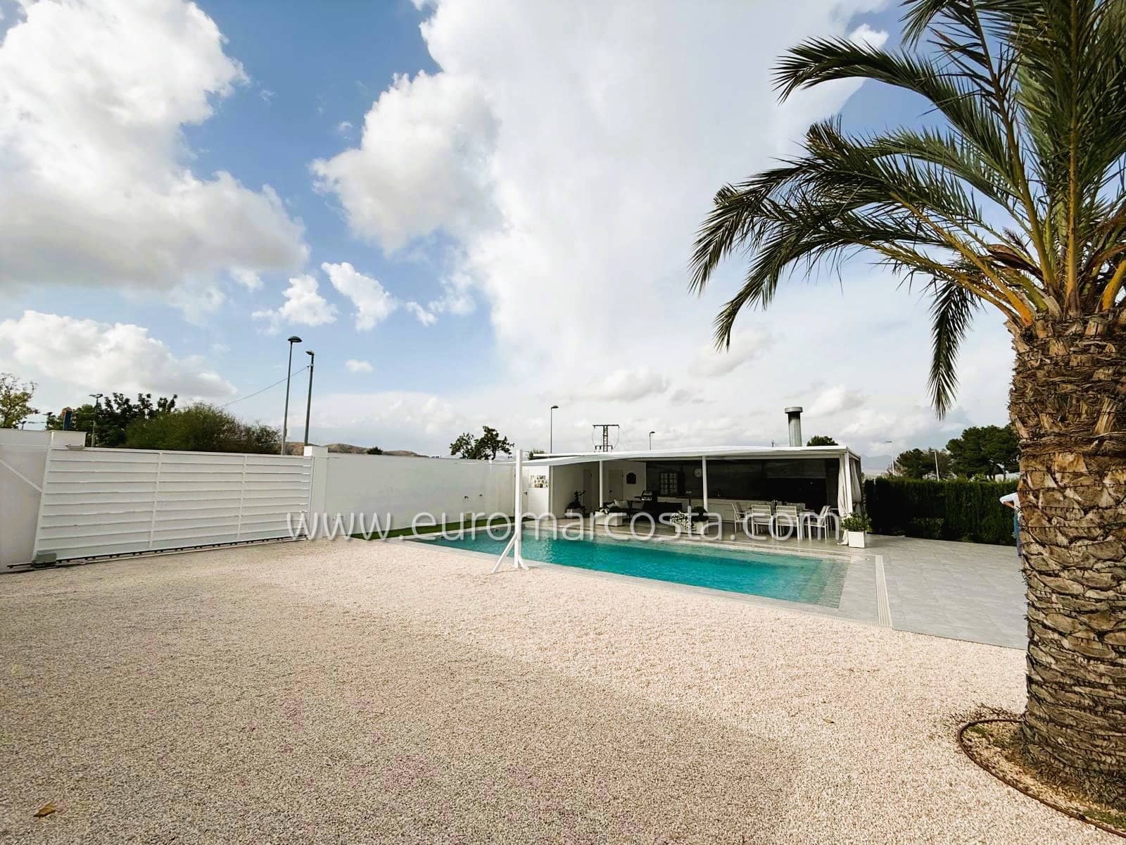 3 bedroom Villa for sale in Orihuela with pool garage - € 449,000 (Ref: 9325462)