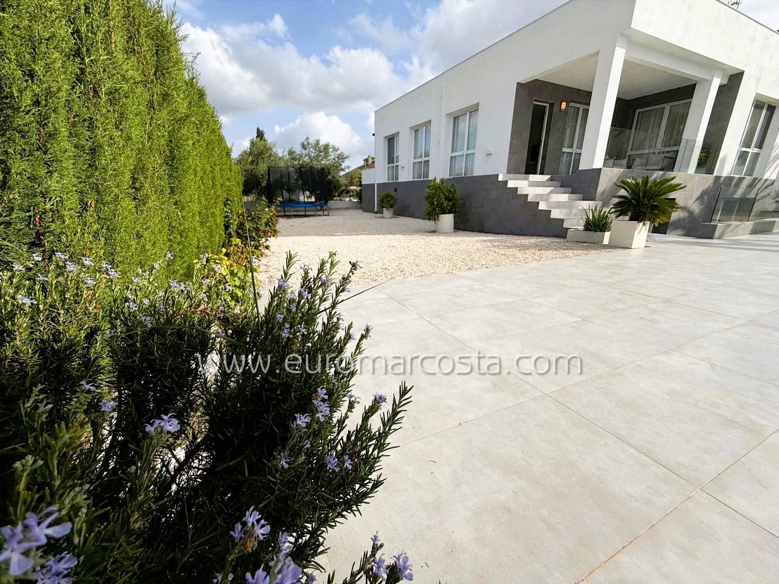 3 bedroom Villa for sale in Orihuela with pool garage - € 449,000 (Ref: 9325462)