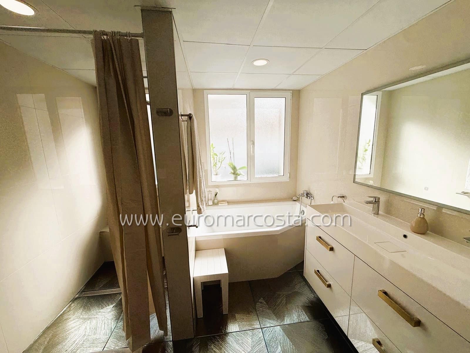 3 bedroom Villa for sale in Orihuela with pool garage - € 449,000 (Ref: 9325462)