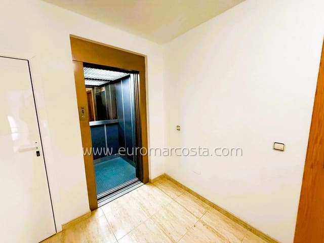 4 sovrum Lägenhet till salu i Guardamar del Segura med pool garage - 250 000 € (Ref: 9331295)