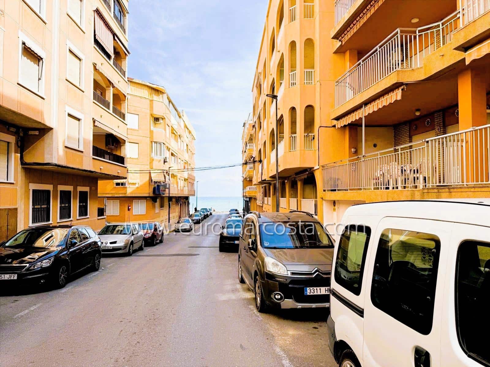 4 soveværelse Lejlighed til salg i Guardamar del Segura med swimmingpool garage - € 250.000 (Ref: 9331295)