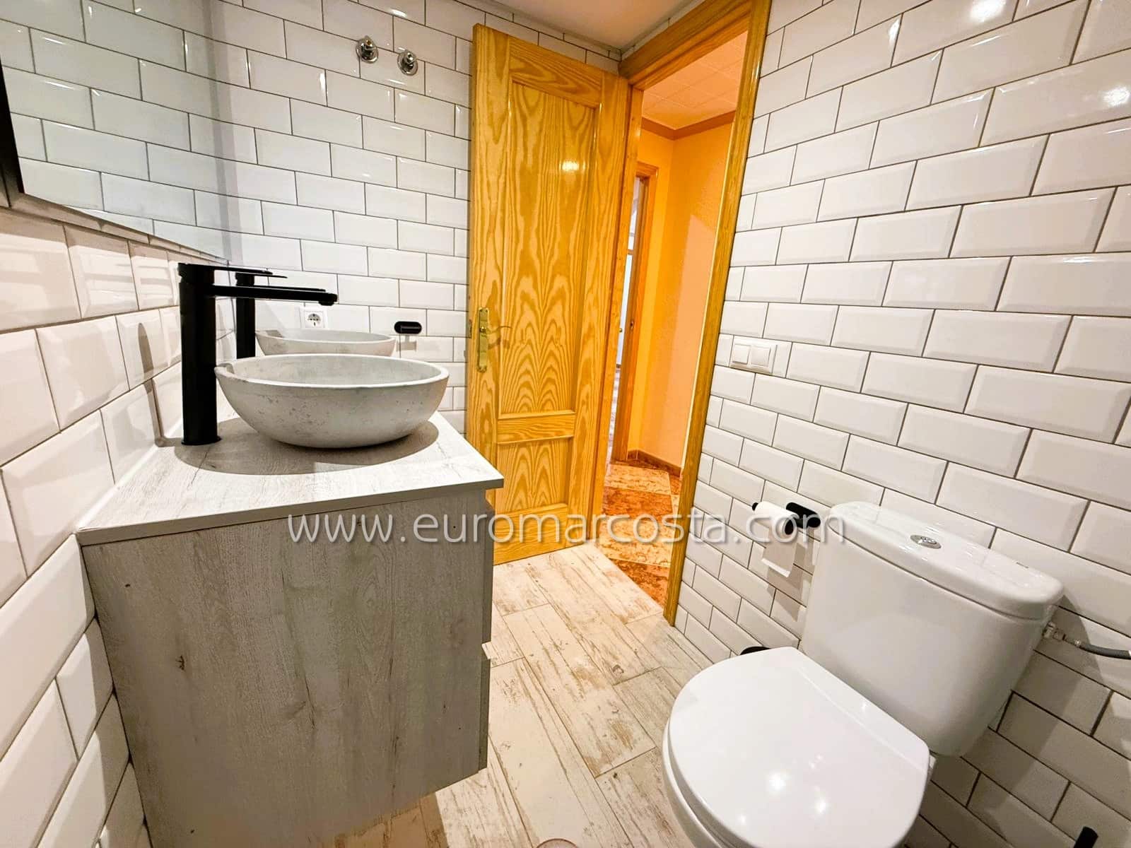 4 soveværelse Lejlighed til salg i Guardamar del Segura med swimmingpool garage - € 250.000 (Ref: 9331295)