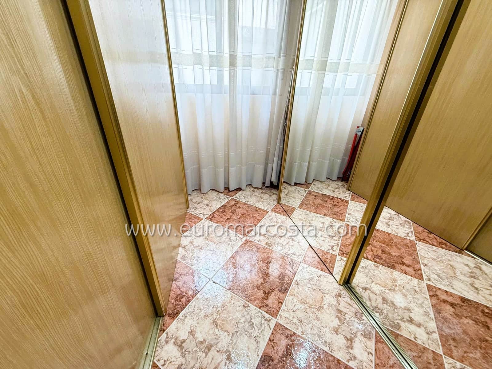 4 soveværelse Lejlighed til salg i Guardamar del Segura med swimmingpool garage - € 250.000 (Ref: 9331295)