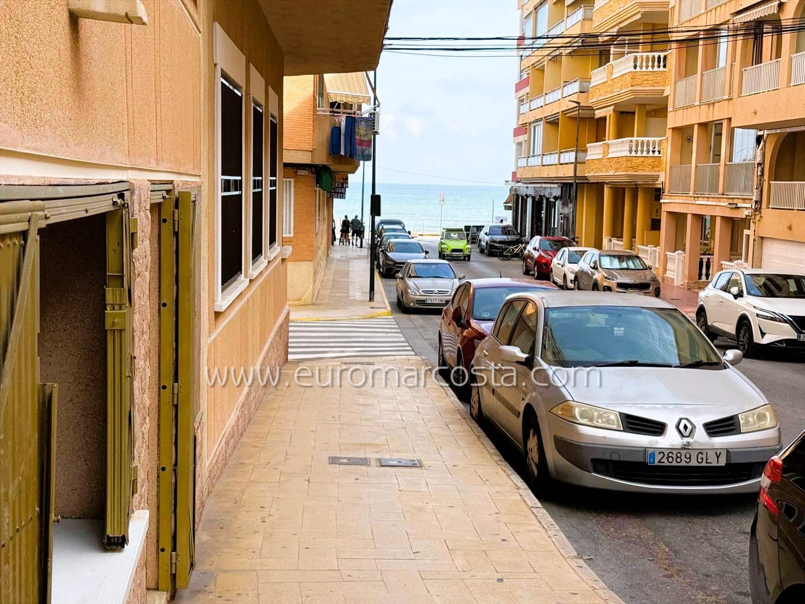 4 soveværelse Lejlighed til salg i Guardamar del Segura med swimmingpool garage - € 250.000 (Ref: 9331295)