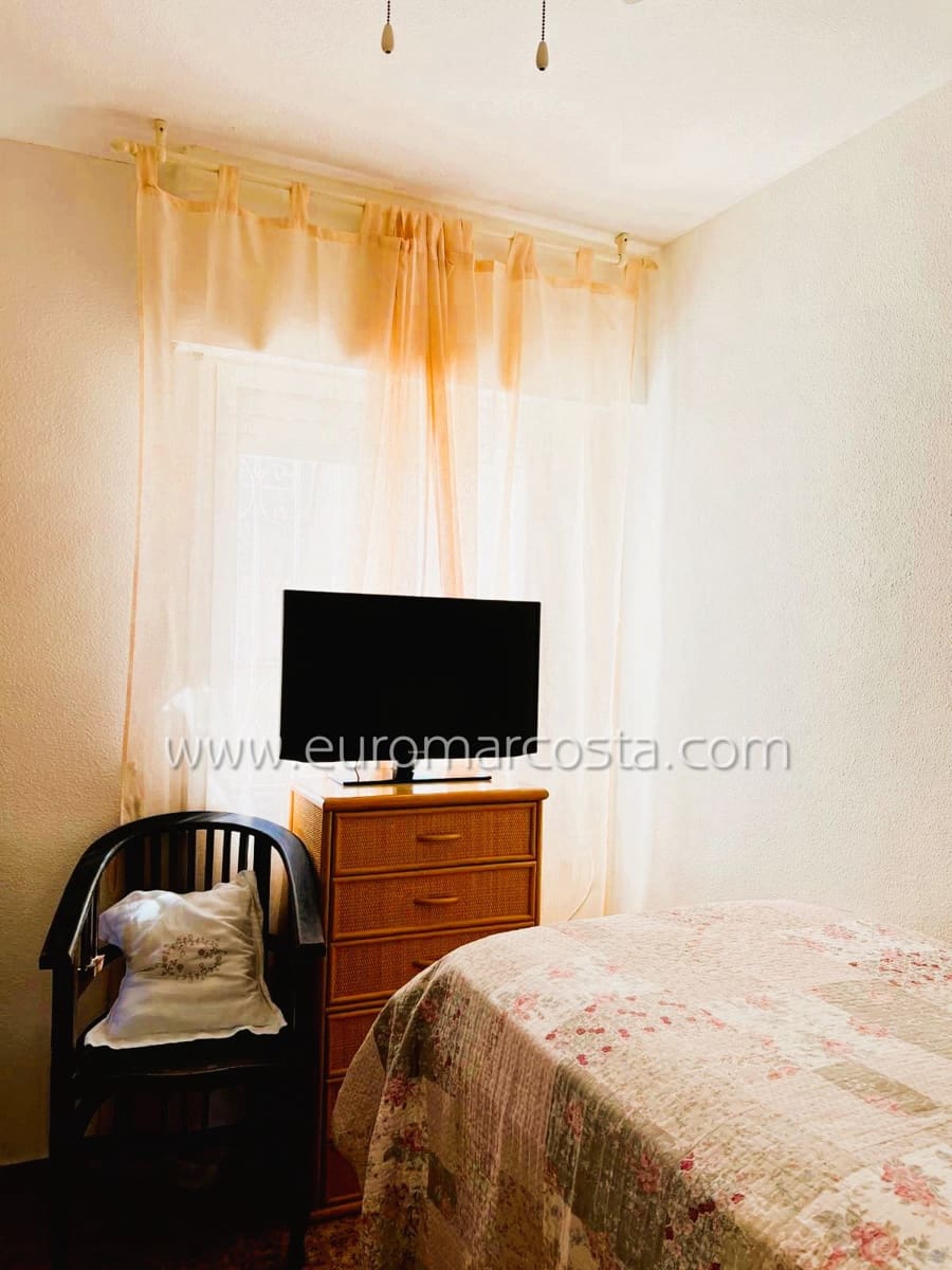 3 bedroom Villa for sale in Torrevieja with pool - € 269,000 (Ref: 9335604)