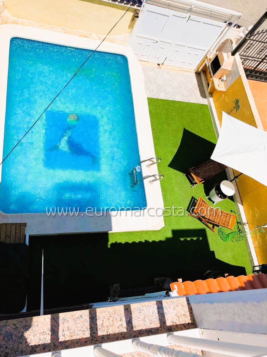3 bedroom Villa for sale in Torrevieja with pool - € 269,000 (Ref: 9335604)