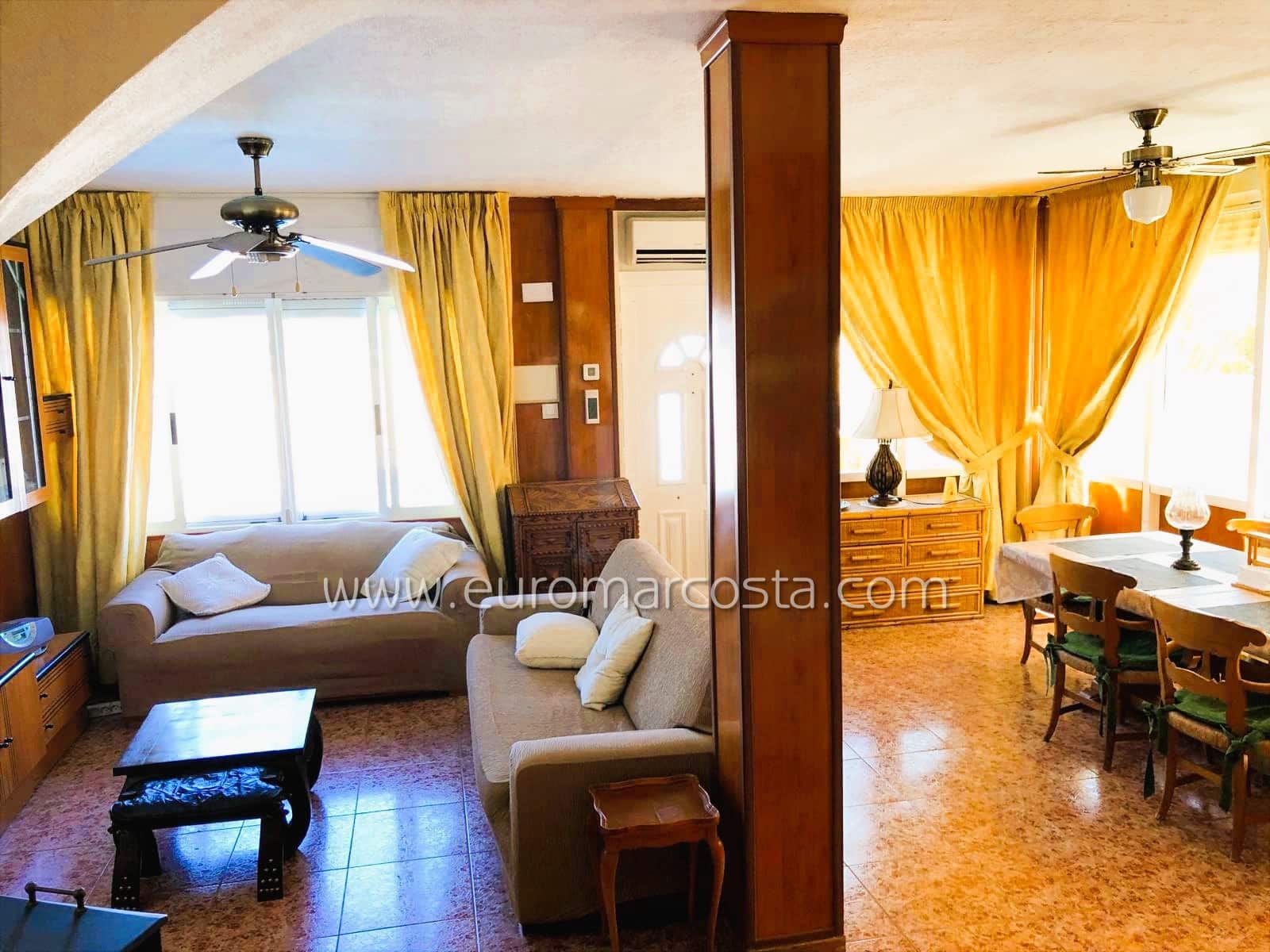 3 bedroom Villa for sale in Torrevieja with pool - € 269,000 (Ref: 9335604)