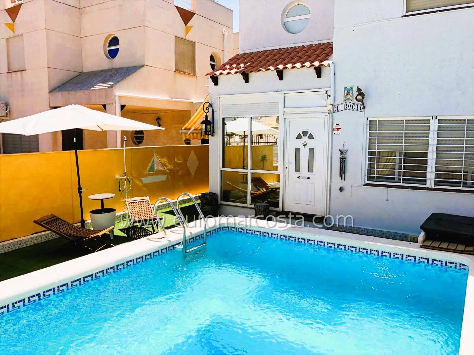 3 bedroom Villa for sale in Torrevieja with pool - € 269,000 (Ref: 9335604)