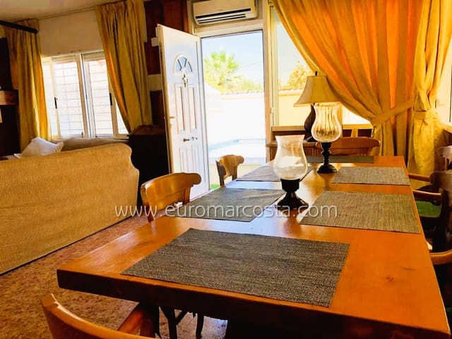 3 bedroom Villa for sale in El Chaparral - La Siesta - La Torreta, Torrevieja with pool - € 269,000 (Ref: 9335604)